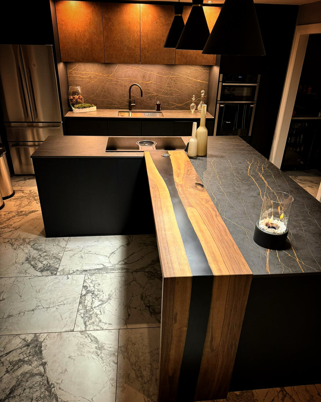 Waterfall Bar Top